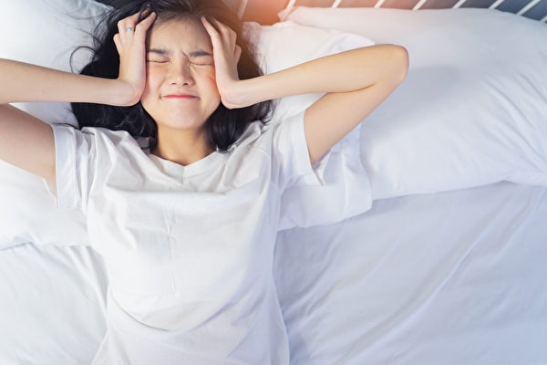受嚴重失眠困擾怎麼辦？解決方法在於腸道益生菌